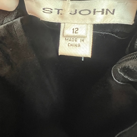 ST JOHN Black One Shoulder Floral Brocade DRESS SZ 12 - Picture 3 of 6